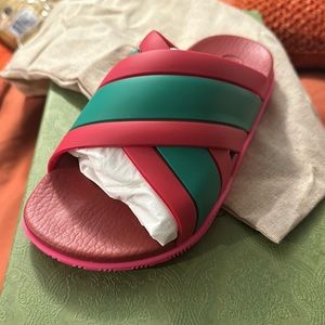 Gucci Slides … Brand New , Authentic… includes box and dust bags
